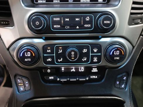 Used 2015 Chevrolet Suburban LTZ AWD/4WD image 35