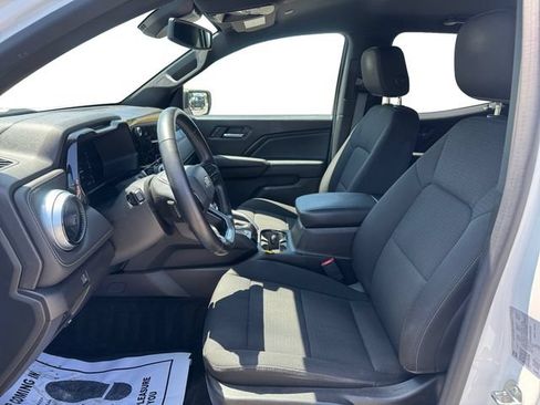 Used 2023 Chevrolet Colorado LT w/ LT Convenience Package II AWD/4WD image 10