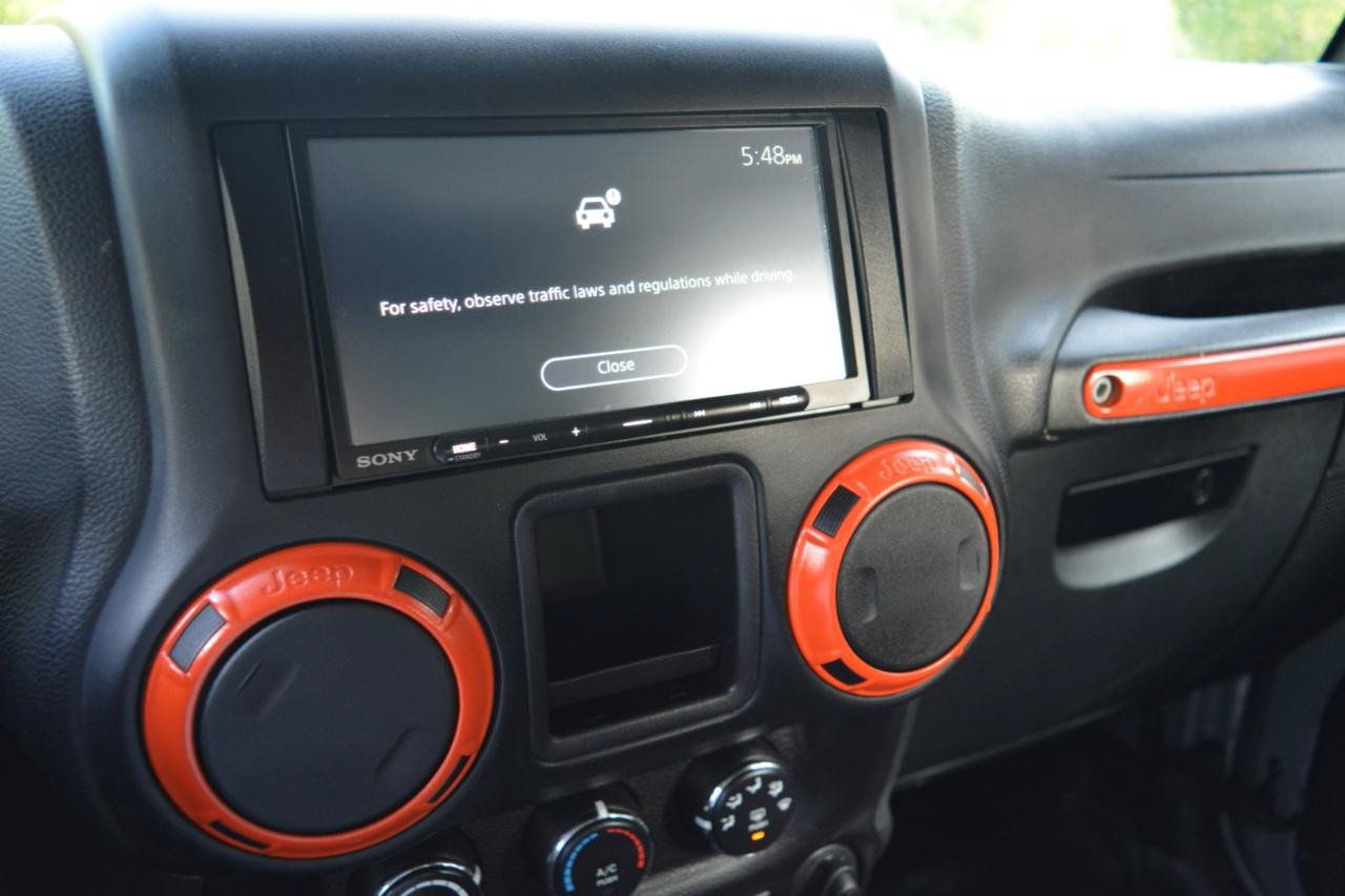 Used 2016 Jeep Wrangler Unlimited Sport w/ Connectivity Group AWD/4WD image 22