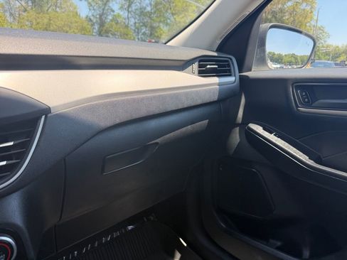 Used 2022 Ford Escape S image 24