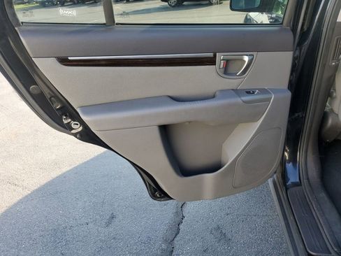 Used 2011 Hyundai Santa Fe GLS image 23