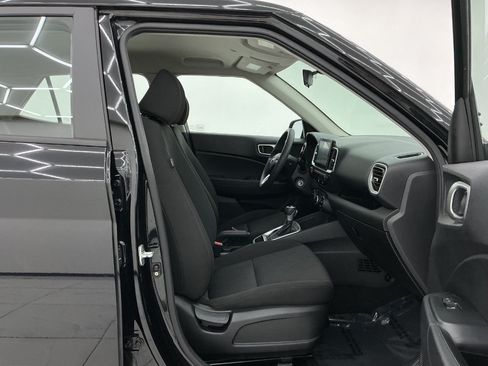 Used 2021 Hyundai Venue SE FWD image 15