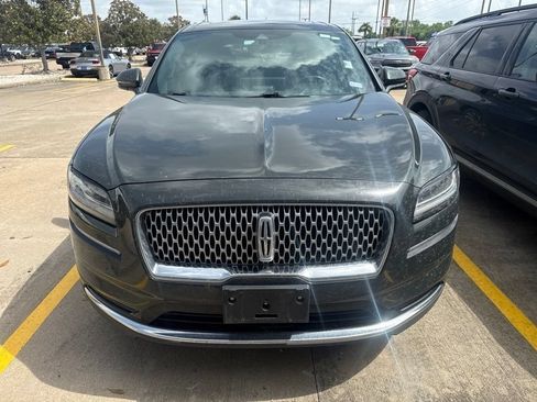 Used 2022 Lincoln Nautilus Reserve w/ Luxury Package FWD image 2
