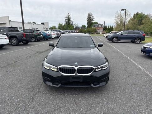 Used 2019 BMW 330i xDrive Sedan w/ Convenience Package AWD/4WD image 2