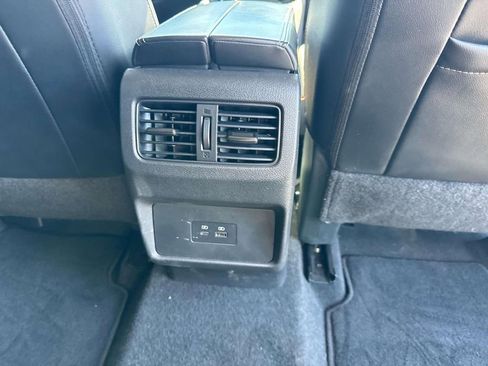 Used 2023 Nissan Rogue SL FWD image 15