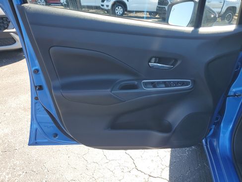 Used 2024 Nissan Versa SR image 16