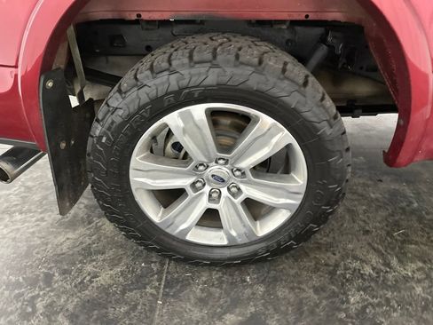 Used 2017 Ford F150 Platinum w/ Equipment Group 701A Luxury AWD/4WD image 5