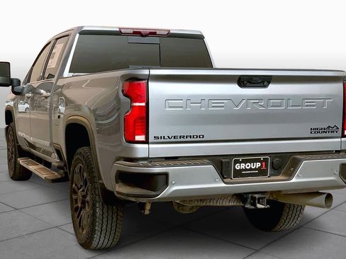 Used 2025 Chevrolet Silverado 2500 High Country w/ Technology Package image 12