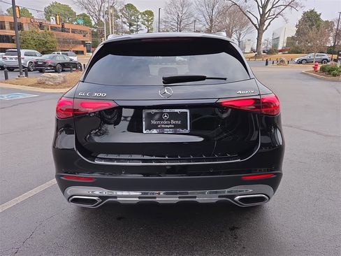 Used 2023 Mercedes-Benz GLC 300 4MATIC image 4