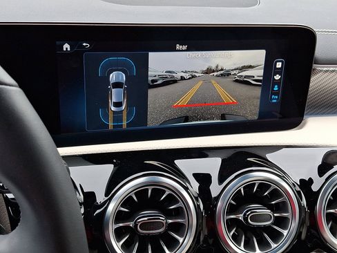 Used 2025 Mercedes-Benz CLA 250 4MATIC image 19