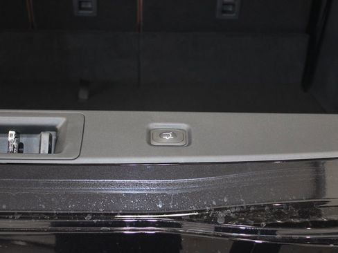 New 2026 Lincoln Navigator L Reserve AWD/4WD image 16