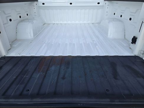 Used 2023 Chevrolet Silverado 1500 LT RWD image 31