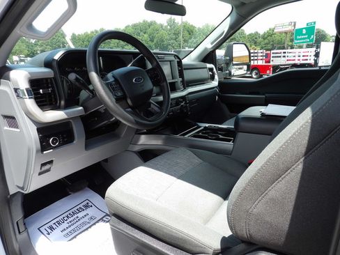 Used 2025 Ford F250 XLT w/ FX4 Off-Road Package AWD/4WD image 16