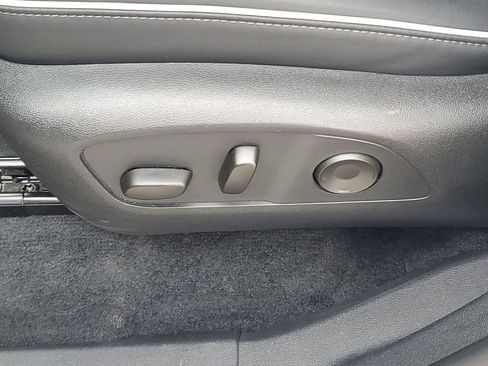 Used 2025 Buick Enclave Sport Touring image 29