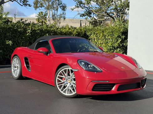 Used 2018 Porsche 718 Boxster S image 11