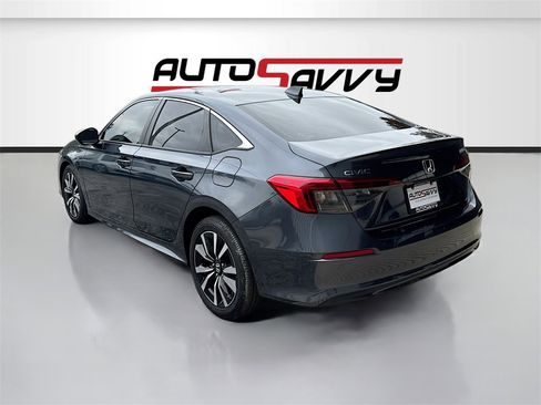 Used 2022 Honda Civic EX image 5