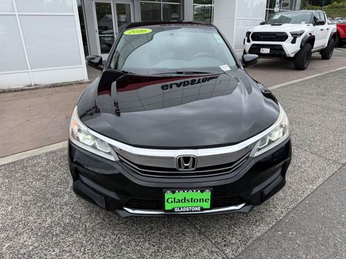 Used 2016 Honda Accord LX image 9