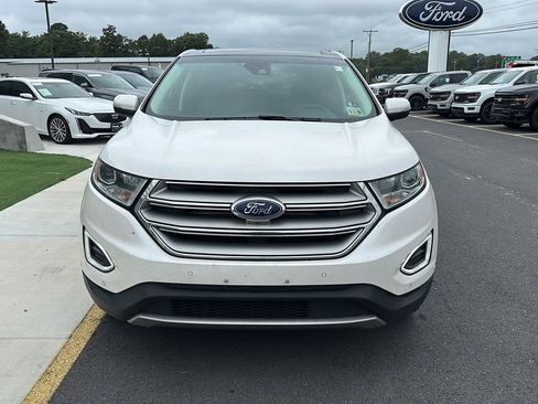 Used 2018 Ford Edge Titanium w/ Equipment Group 302A AWD/4WD image 2