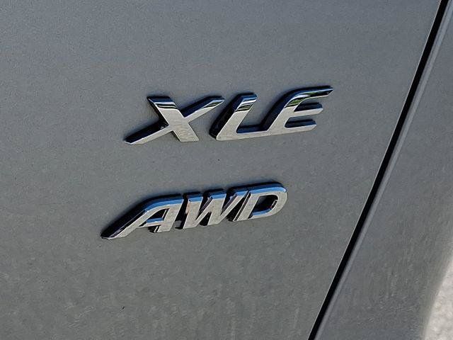 Certified 2023 Toyota Corolla Cross XLE w/ Convenience Package AWD/4WD image 31