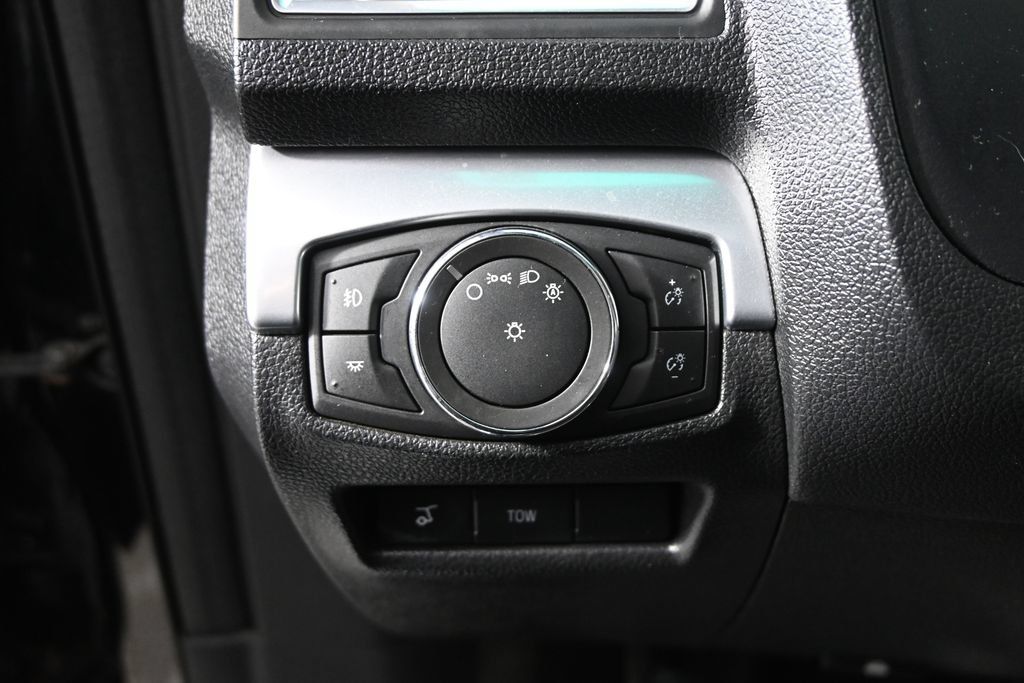 Used 2017 Ford Explorer Sport AWD/4WD image 25