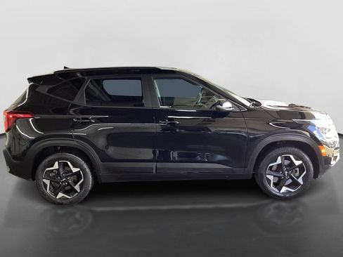 Used 2025 Kia Seltos S AWD/4WD image 4