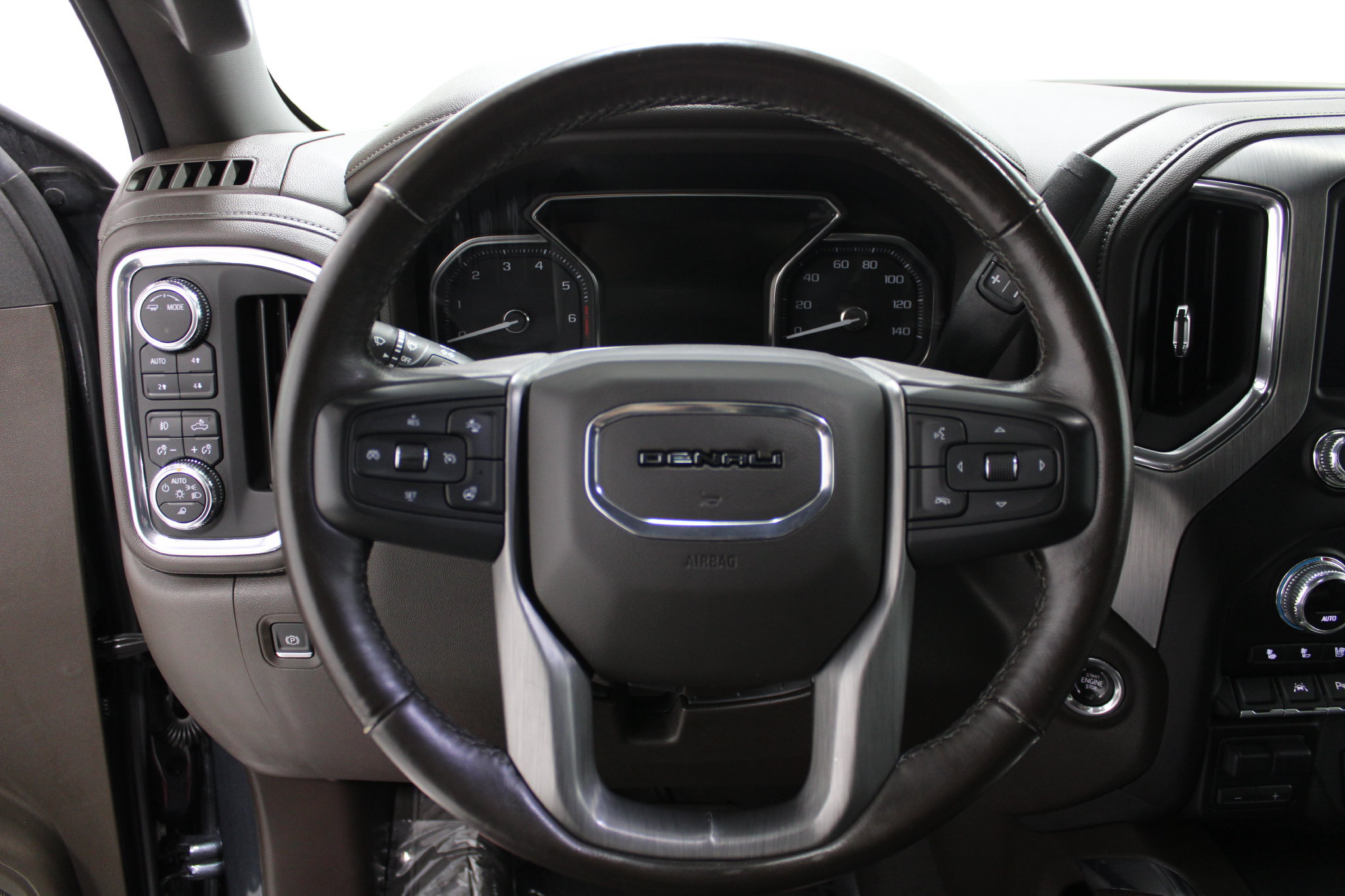 Used 2022 GMC Sierra 1500 Denali w/ Denali Premium Package AWD/4WD image 29