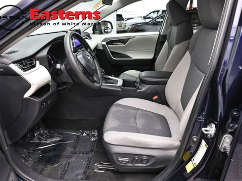 Used 2024 Toyota RAV4 XLE FWD image 14