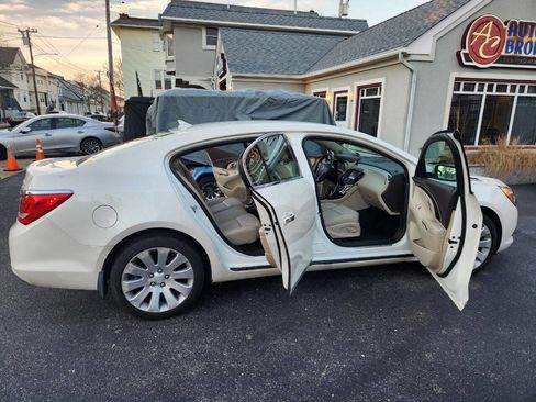 Used 2014 Buick LaCrosse Leather w/ Driver Confidence Package image 15