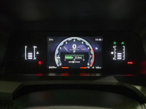 Used 2025 Toyota 4Runner SR5 AWD/4WD image 17
