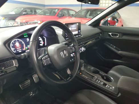 Used 2025 Honda Civic Sport image 15