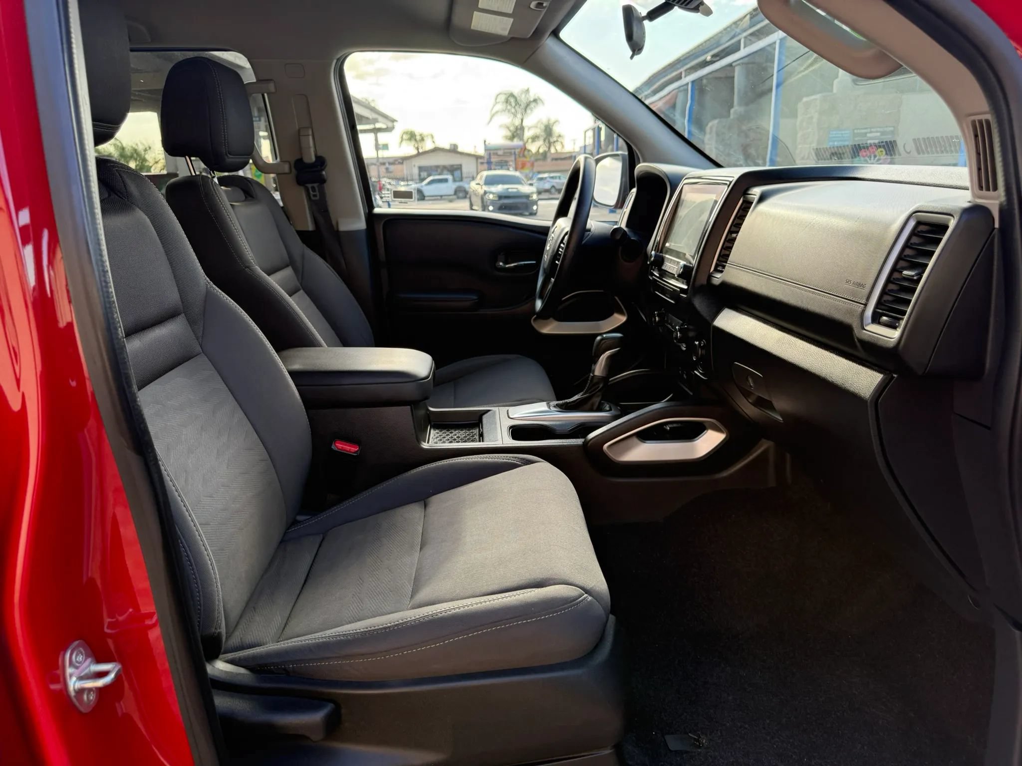 Used 2022 Nissan Frontier SV RWD image 18