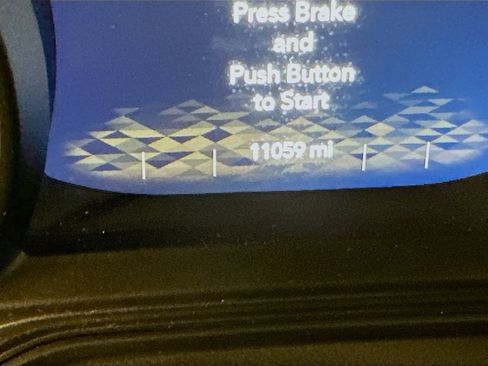 Used 2025 Jeep Wrangler Sahara w/ Safety Group image 19