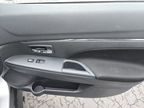 Used 2020 Mitsubishi Outlander Sport ES image 23