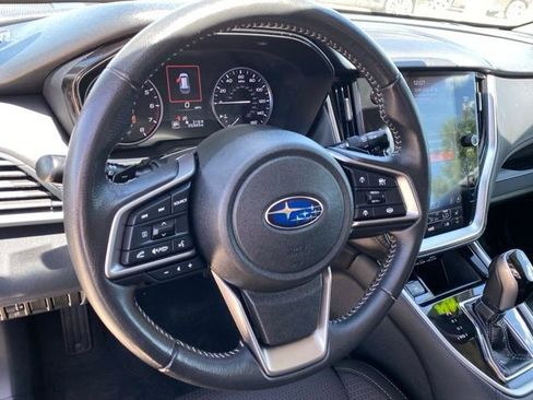 Used 2024 Subaru Outback Premium AWD/4WD image 12