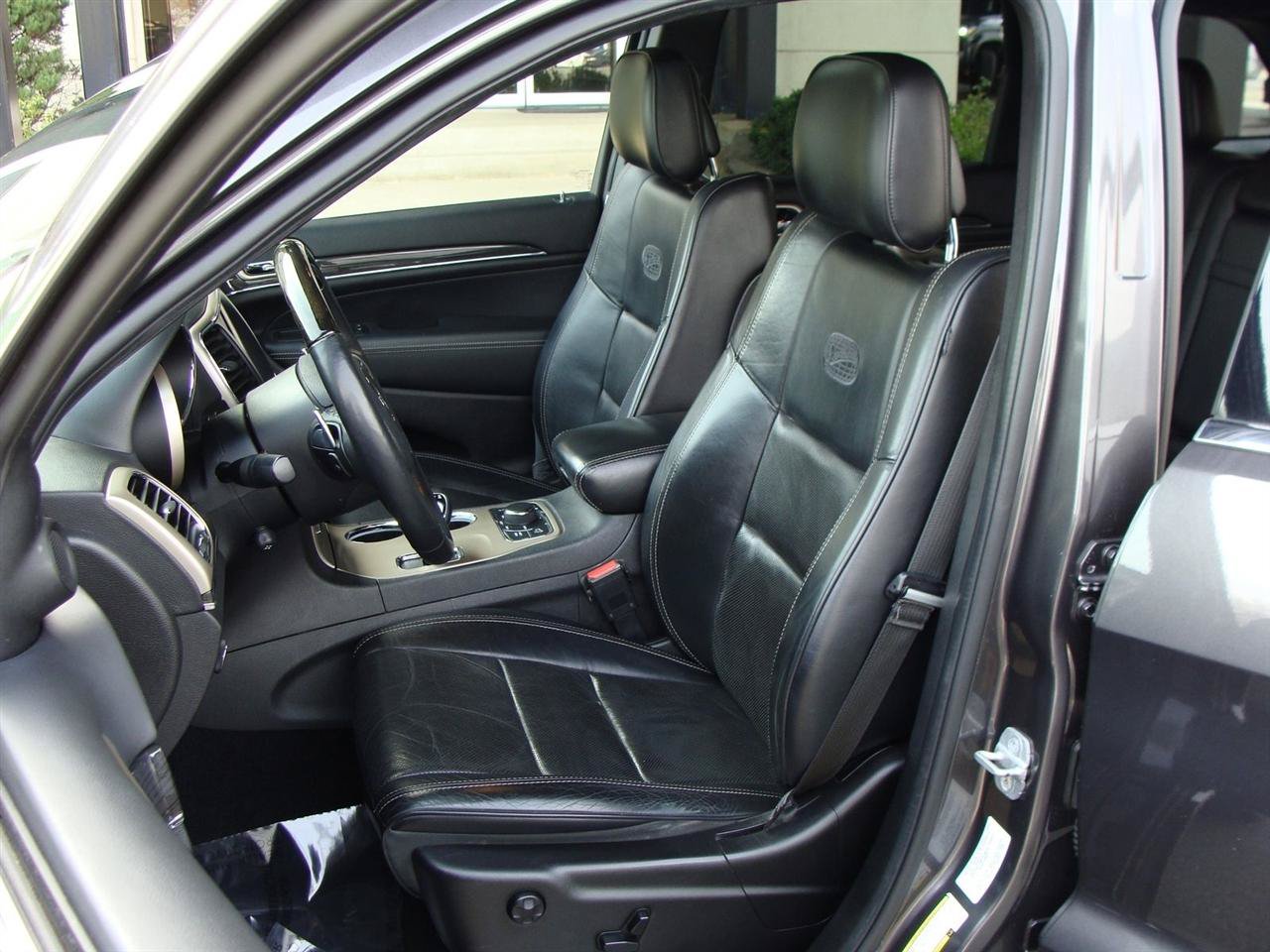 Used 2014 Jeep Grand Cherokee Overland AWD/4WD image 7