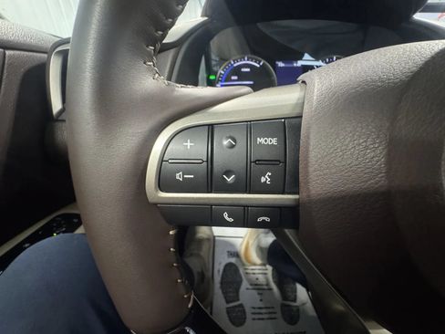 Used 2018 Lexus RX 450h AWD w/ Luxury Package image 31