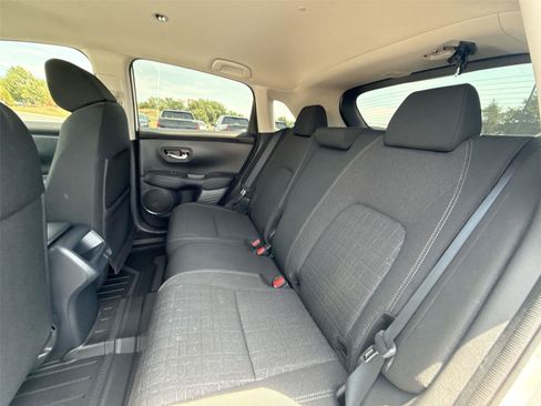 Certified 2025 Honda HR-V LX image 19