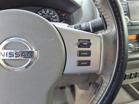 Used 2017 Nissan Frontier SV w/ SV Value Truck Package AWD/4WD image 11