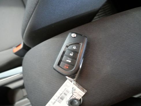 Used 2021 Toyota Corolla LE FWD image 29