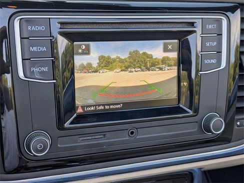 Used 2019 Volkswagen Beetle 2.0T S image 20