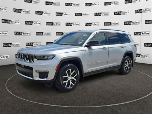 Certified 2024 Jeep Grand Cherokee L Limited w/ Trailer Tow Package AWD/4WD image 2
