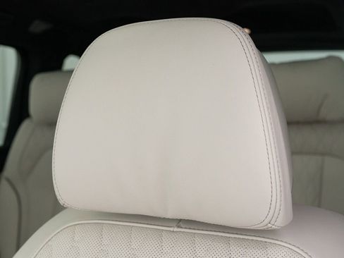 Used 2025 BMW ALPINA XB7 AWD/4WD image 17