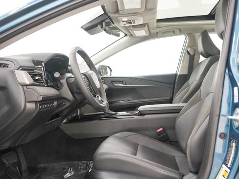 Used 2026 Toyota Camry XLE w/ Premium Plus Package AWD/4WD image 20