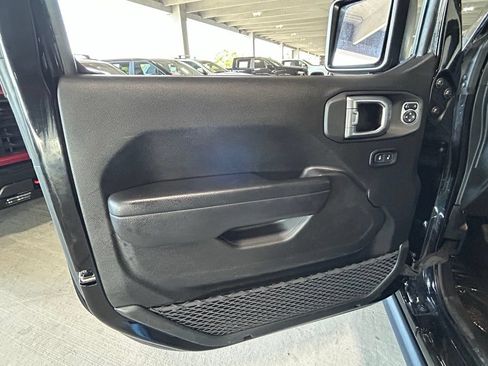Used 2024 Jeep Wrangler Unlimited Rubicon 4xe AWD/4WD image 19