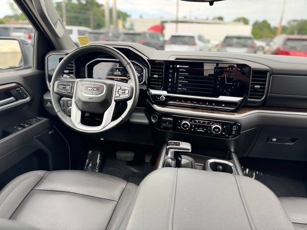 Used 2026 GMC Sierra 1500 Elevation w/ Elevation Premium Package AWD/4WD image 12