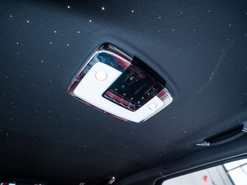 Used 2022 Rolls-Royce Cullinan image 70