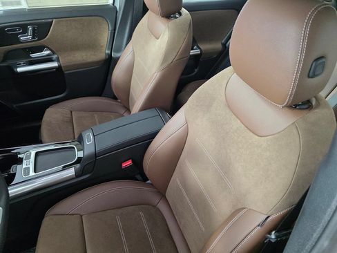 New 2026 Mercedes-Benz GLA 35 AMG 4MATIC image 8