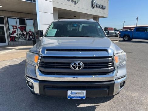 Used 2015 Toyota Tundra SR5 w/ SR5 Upgrade Package AWD/4WD image 9