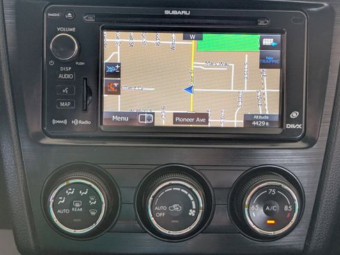 Used 2014 Subaru Crosstrek 2.0i Limited image 9