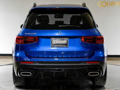 Used 2024 Mercedes-Benz GLB 250 image 10